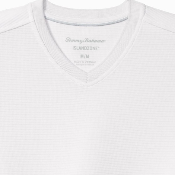 Tommy Bahama Men's Coastal Crest IslandZone White V-Neck Shirt NWT - Picture 2 of 6